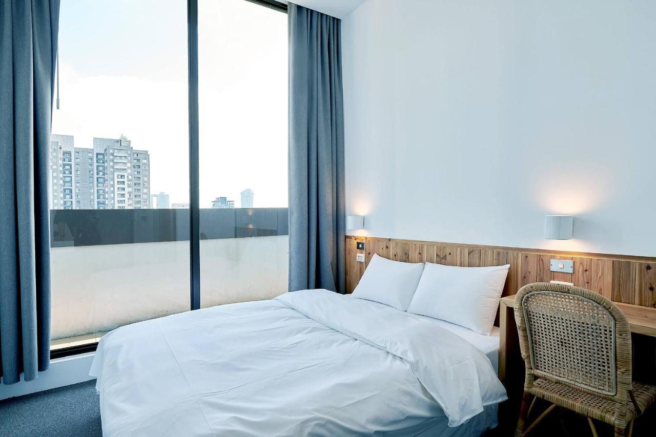 Star Hostel Taichung Parklane Екстериор снимка